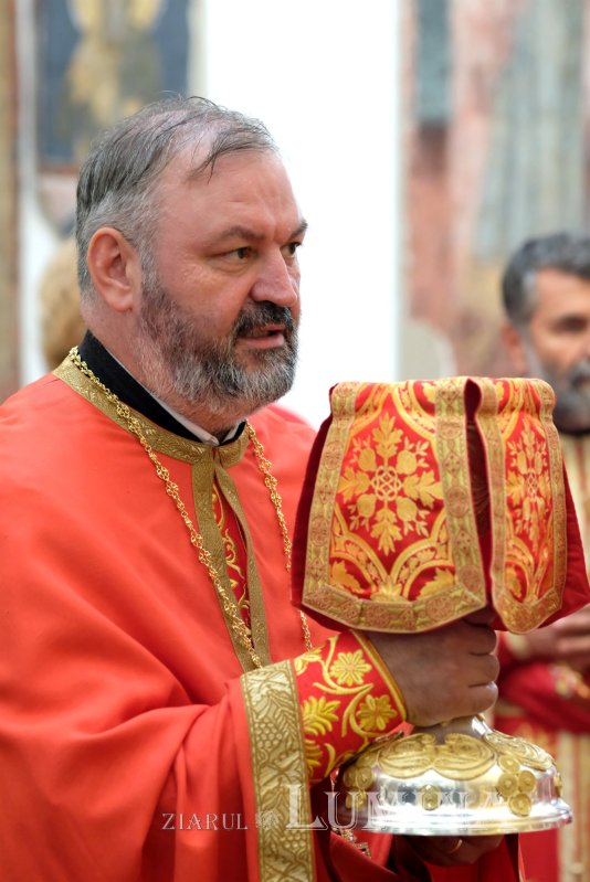 Preşedintele României la hramul bisericii Palatului Cotroceni 376337