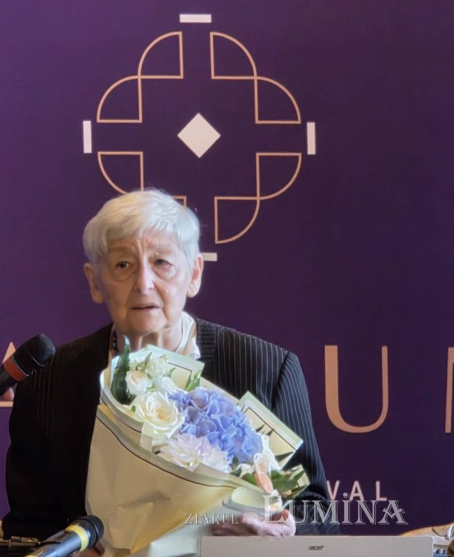 Conferință-eveniment susținută la Iași de Tereza Sinigalia 376298