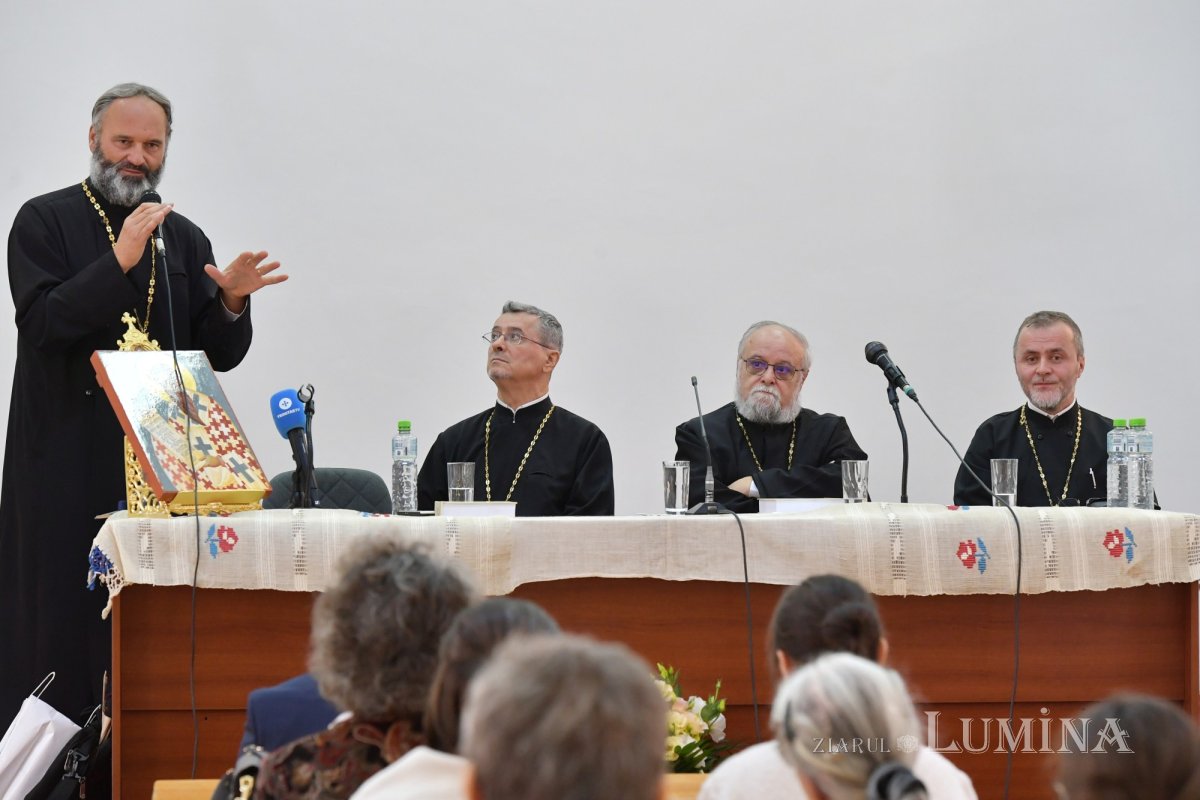 Moment de recunoştinţă şi preţuire faţă de părintele profesor Vasile Răducă 376482