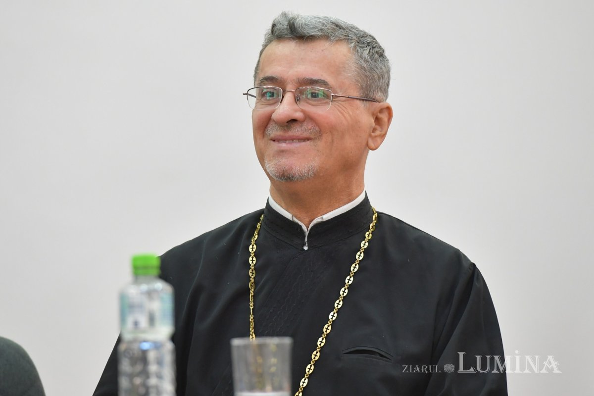 Moment de recunoştinţă şi preţuire faţă de părintele profesor Vasile Răducă 376483