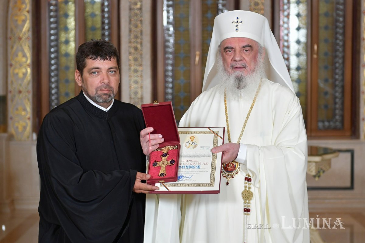Oaspeți din Serbia la Reședința Patriarhală din București 376472