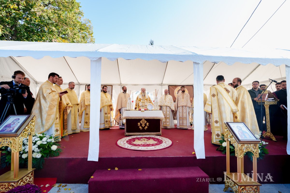 Sfinţirea bisericii unei comunităţi din Prahova 376721