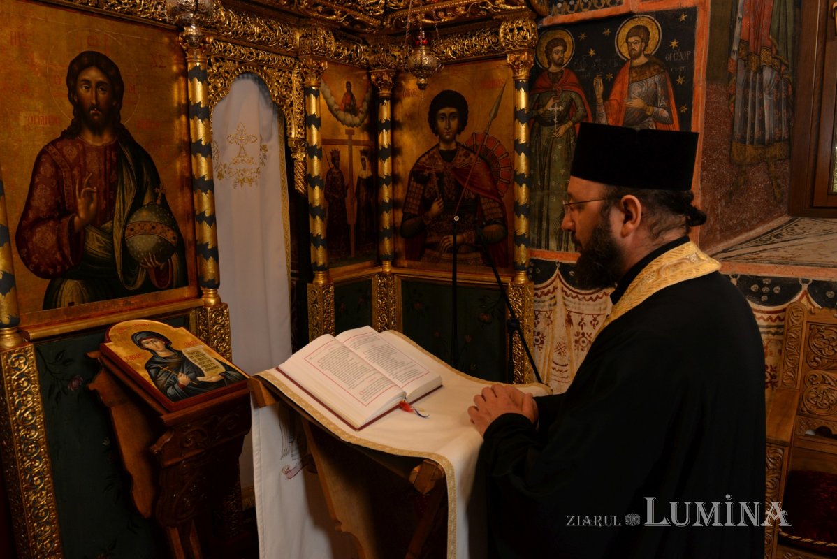 Paraclisul istoric al Reședinței Patriarhale în veşmânt de sărbătoare 376982