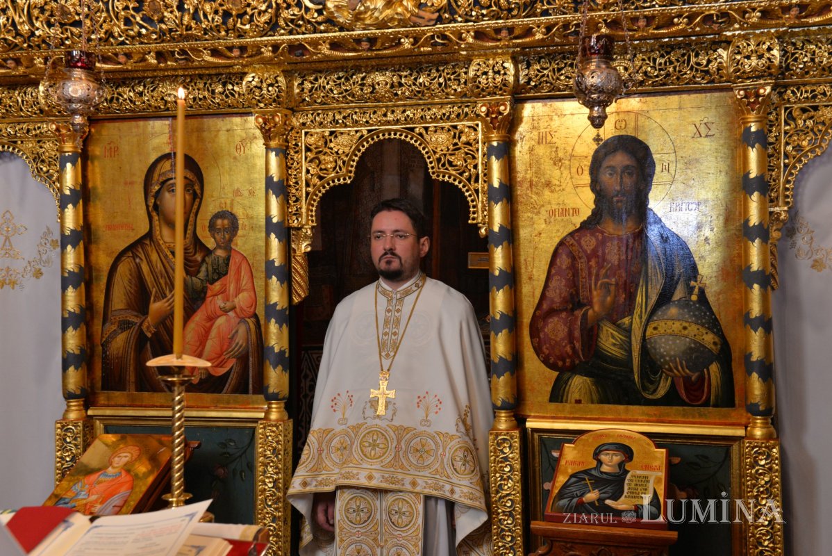 Paraclisul istoric al Reședinței Patriarhale în veşmânt de sărbătoare 376985
