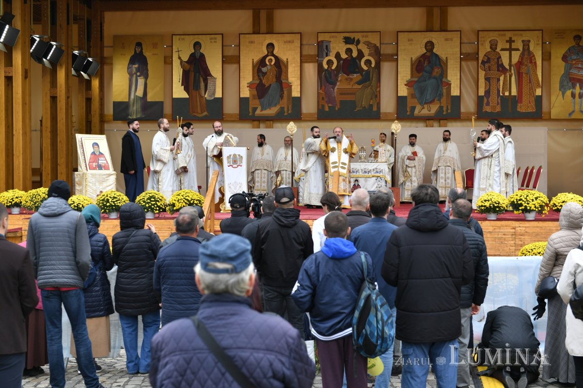 A început pelerinajul prilejuit de sărbătoarea Sfântului Cuvios Dimitrie cel Nou 377340