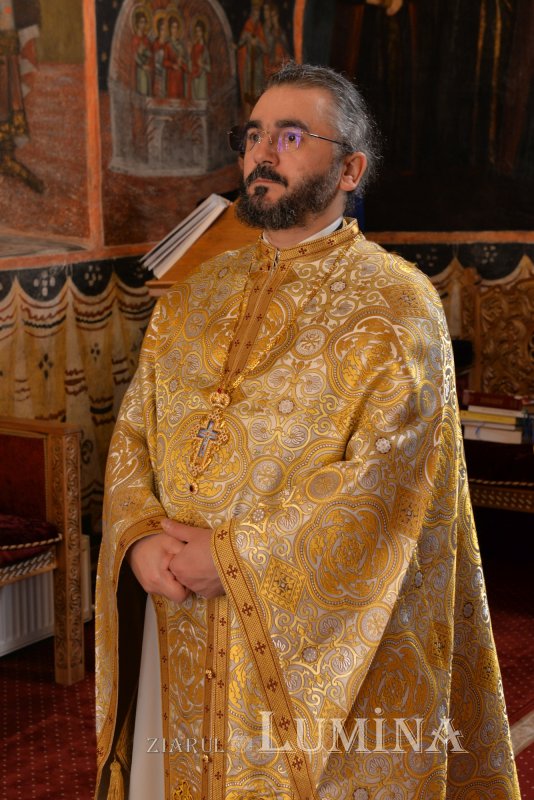 „Când durerea omului se află la limita răbdării, Dumnezeu intervine cu milostivirea Sa” 377319