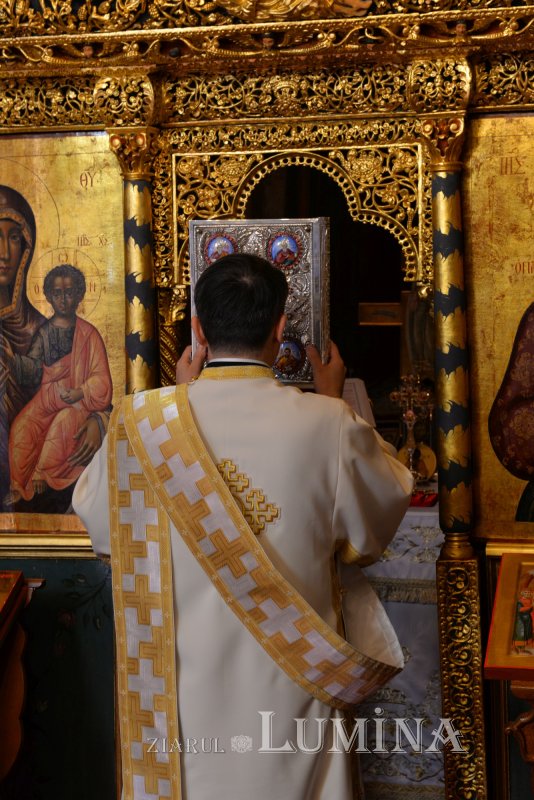 „Când durerea omului se află la limita răbdării, Dumnezeu intervine cu milostivirea Sa” 377320