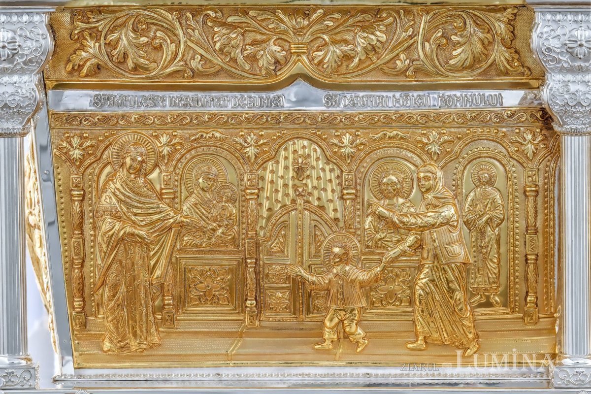 Patriarhul României a sfințit racla cu moaştele Sfântului Constantin Sârbu 377684