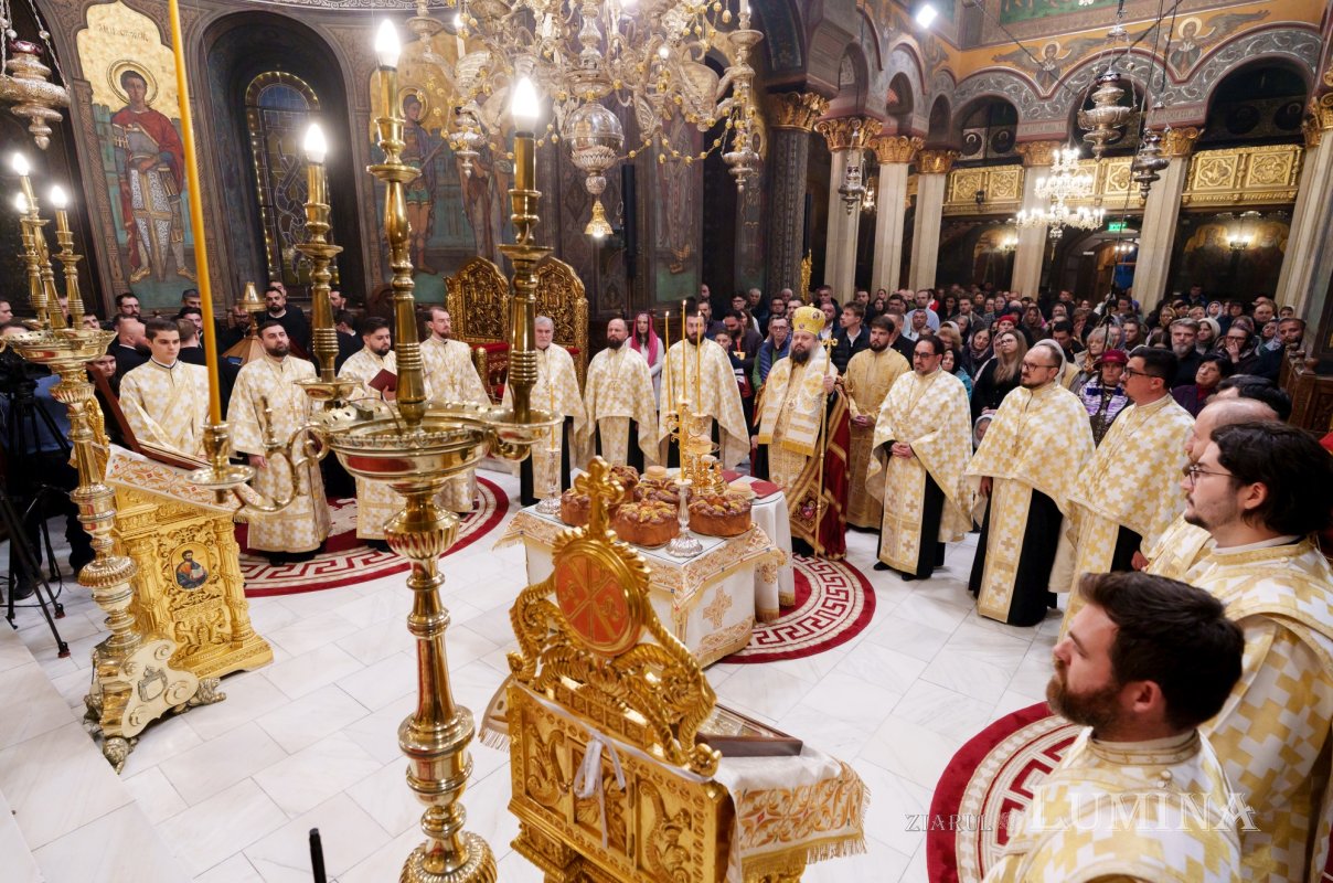 Priveghere pentru „oaspetele” de la hramul Catedralei Patriarhale 378156