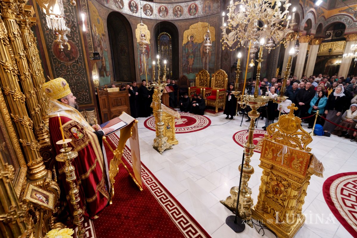 Priveghere pentru „oaspetele” de la hramul Catedralei Patriarhale 378159