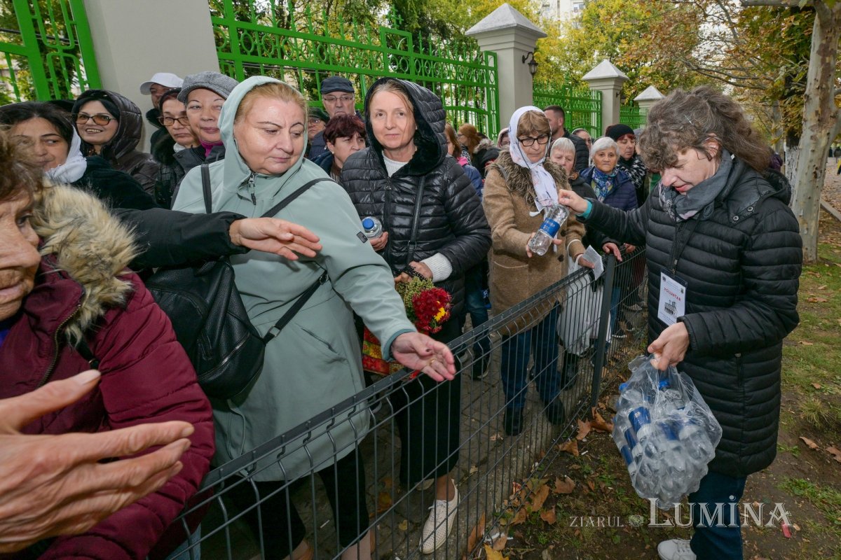 Hrană şi grijă pentru osteneala pelerinilor 378365