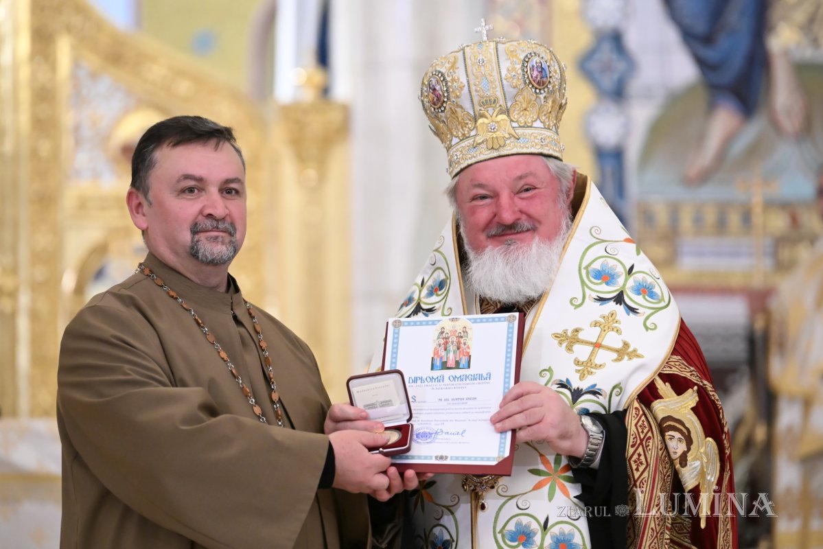 Ziua Clerului Militar, marcată la Catedrala Națională 378483