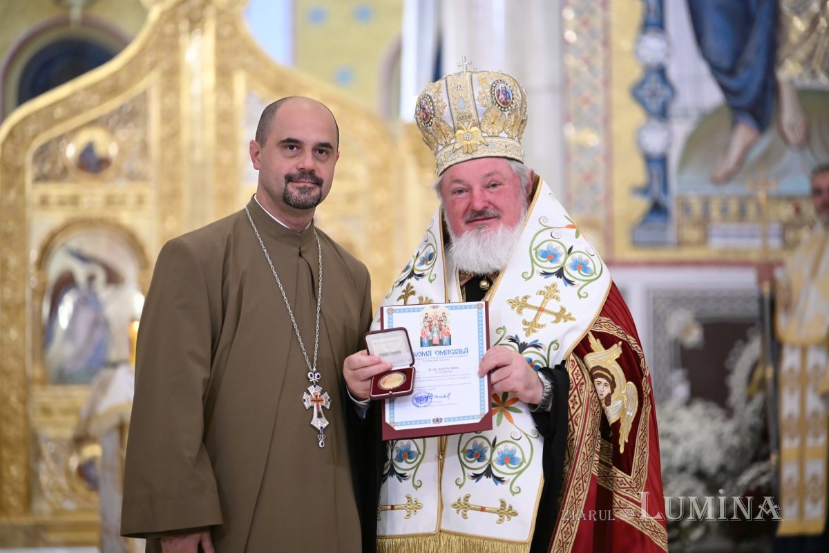 Ziua Clerului Militar, sărbătorită la Catedrala Națională 378490