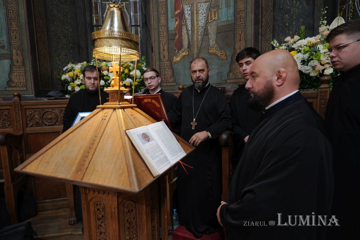 Rugăciune la ceas de seară pentru doi sfinți din Țara Românească 378691