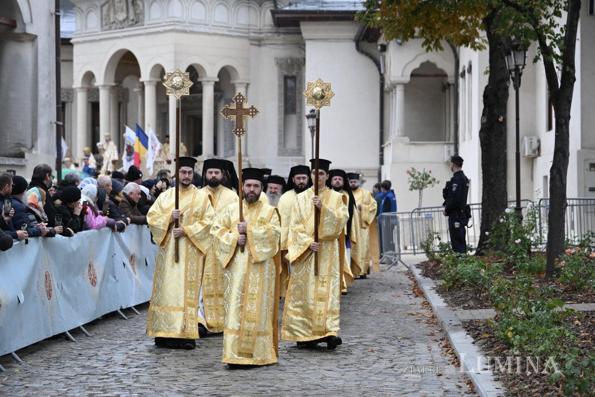 Sfântul Ocrotitor al Capitalei a fost cinstit pe Colina Patriarhiei 378593