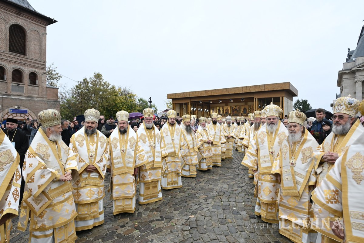 Sfântul Ocrotitor al Capitalei a fost cinstit pe Colina Patriarhiei 378594
