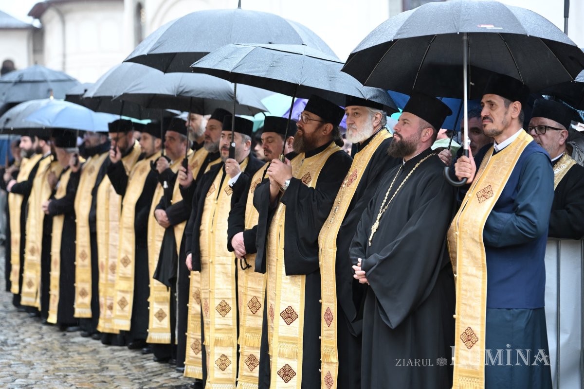 Sfântul Ocrotitor al Capitalei a fost cinstit pe Colina Patriarhiei 378607