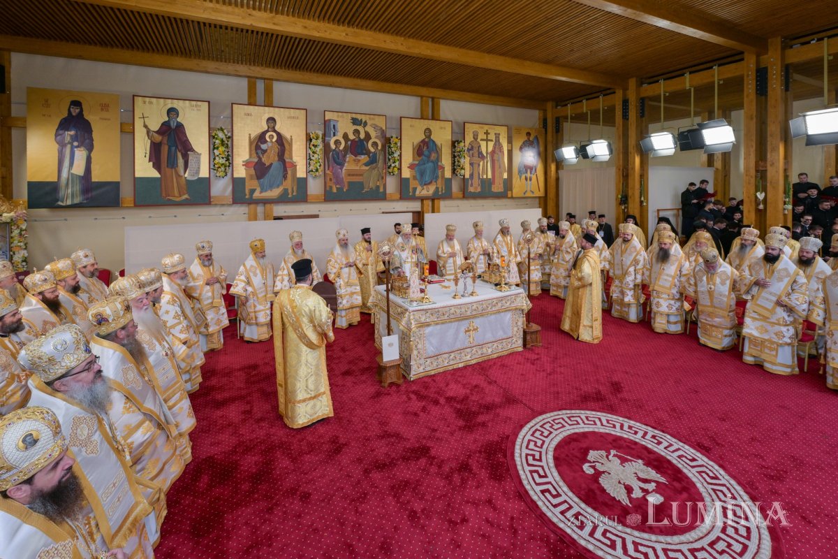 Sfântul Ocrotitor al Capitalei a fost cinstit pe Colina Patriarhiei 378638