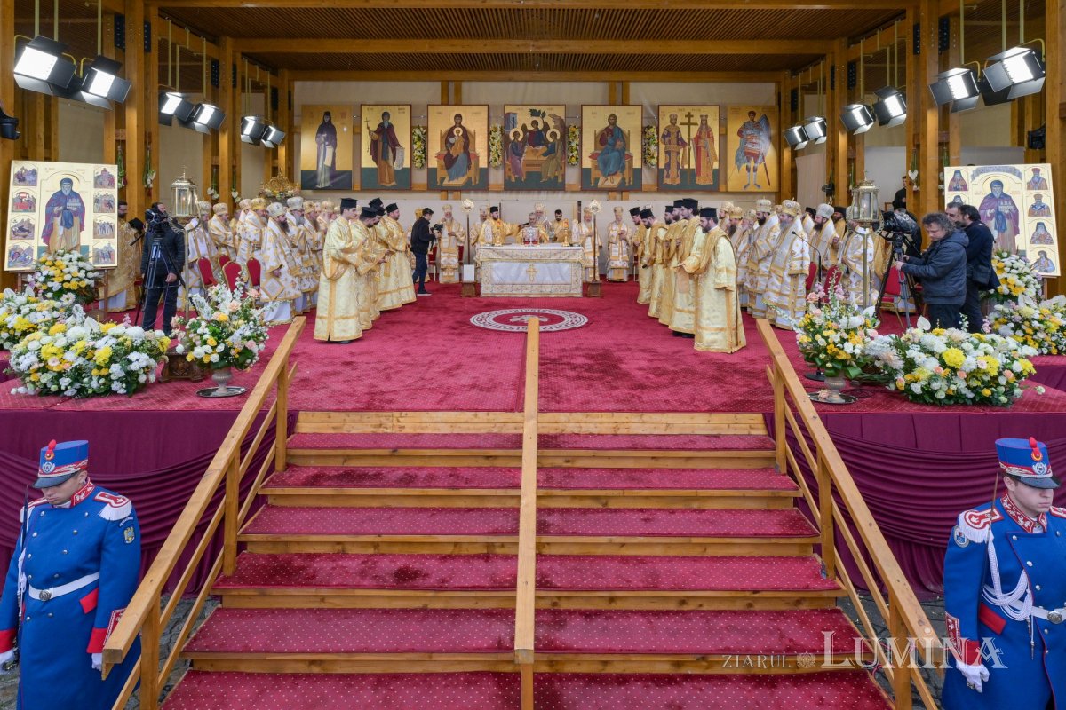 Sfântul Ocrotitor al Capitalei a fost cinstit pe Colina Patriarhiei 378639