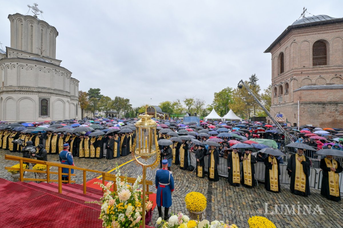 Sfântul Ocrotitor al Capitalei a fost cinstit pe Colina Patriarhiei 378646