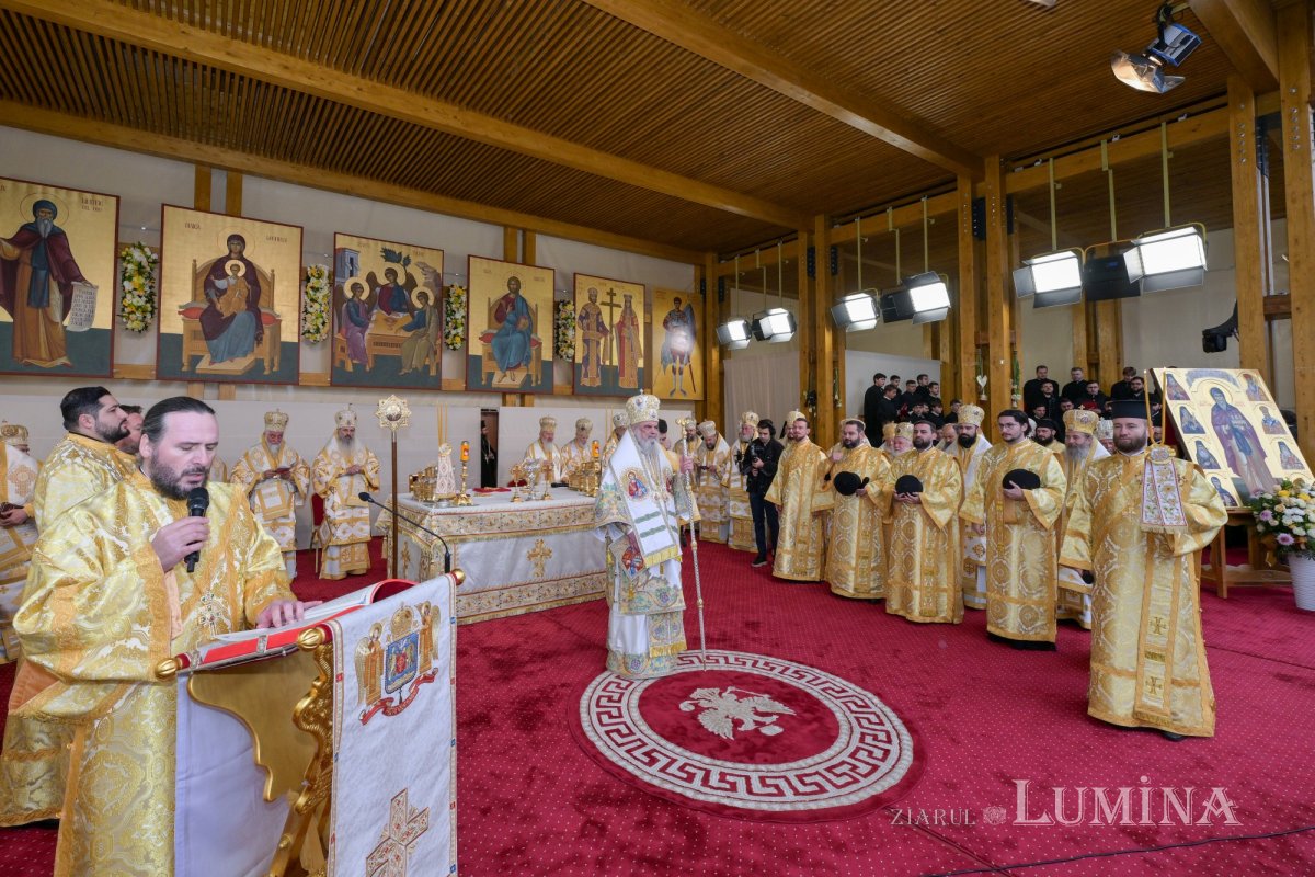 Sfântul Ocrotitor al Capitalei a fost cinstit pe Colina Patriarhiei 378650