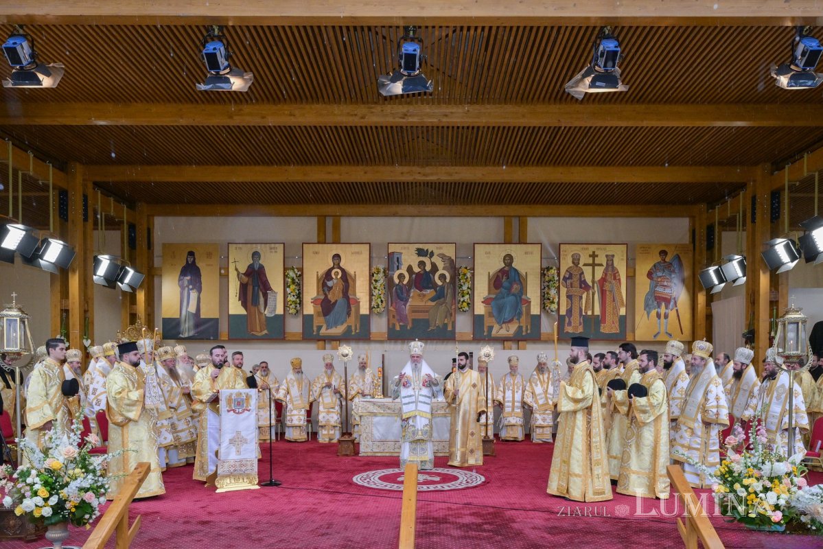 Sfântul Ocrotitor al Capitalei a fost cinstit pe Colina Patriarhiei 378652