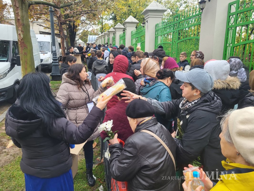 Credincioșii susținuți în efortul pelerinajului cu daruri din partea protoieriilor 378784