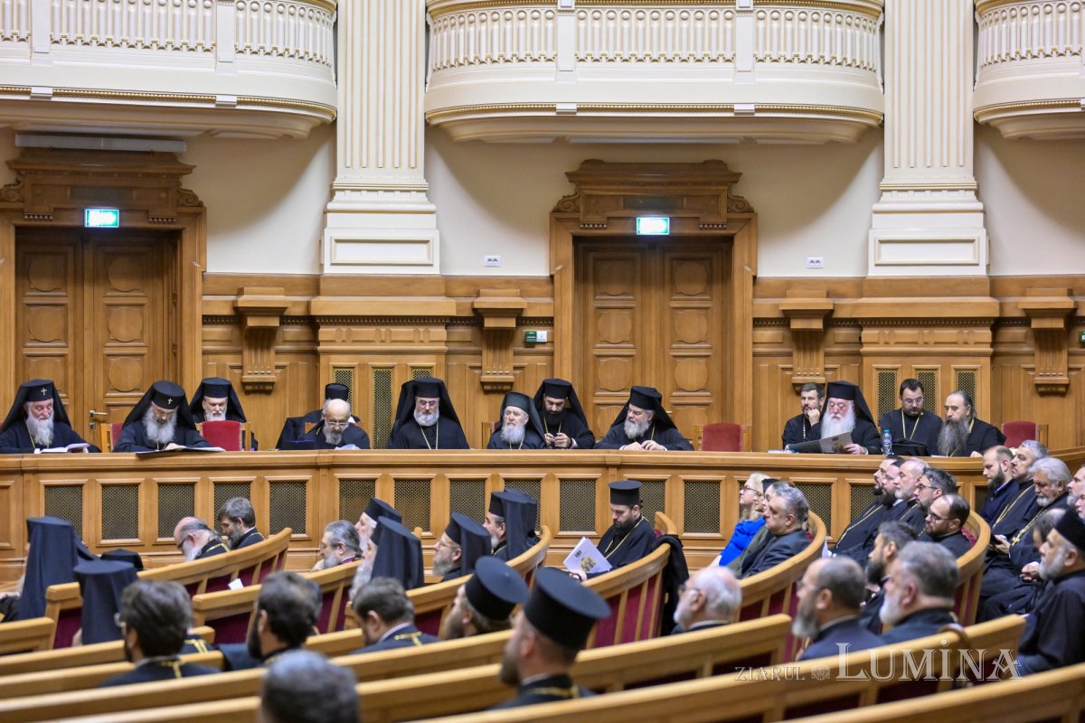 Ședință solemnă a Sfântului Sinod la Palatul Patriarhiei 378851