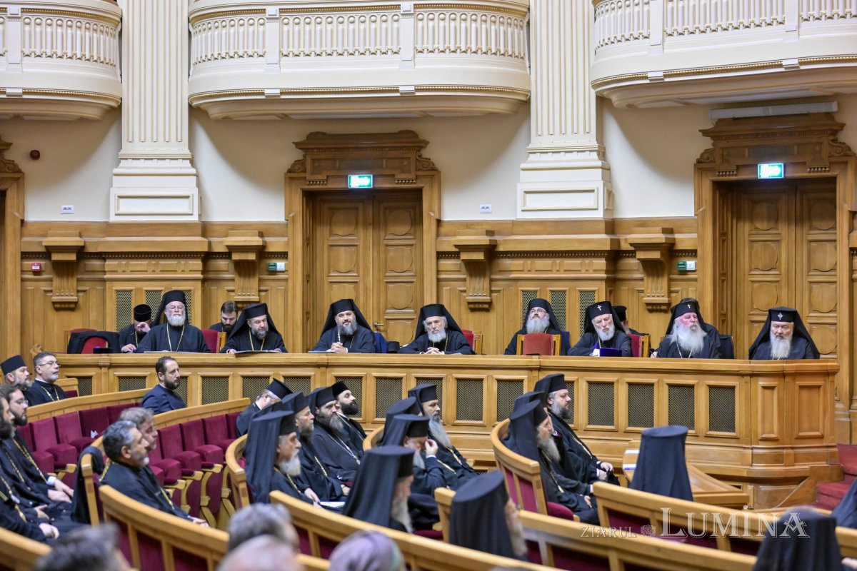 Ședință solemnă a Sfântului Sinod la Palatul Patriarhiei 378852