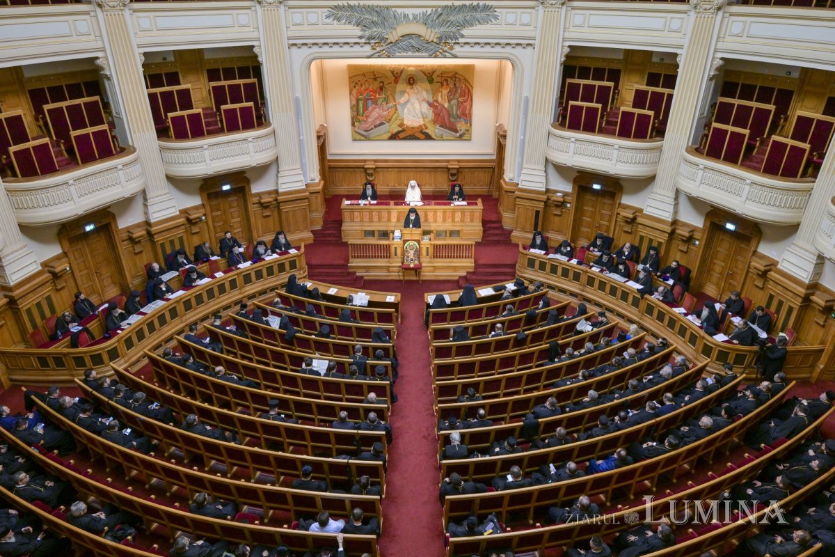 Ședință solemnă a Sfântului Sinod la Palatul Patriarhiei 378853