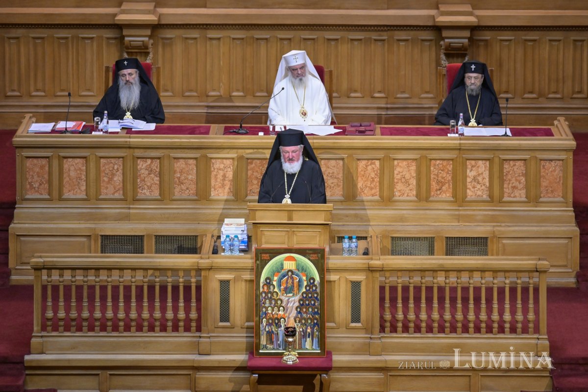 Ședință solemnă a Sfântului Sinod la Palatul Patriarhiei 378856