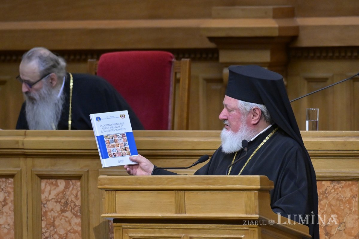 Ședință solemnă a Sfântului Sinod la Palatul Patriarhiei 378860