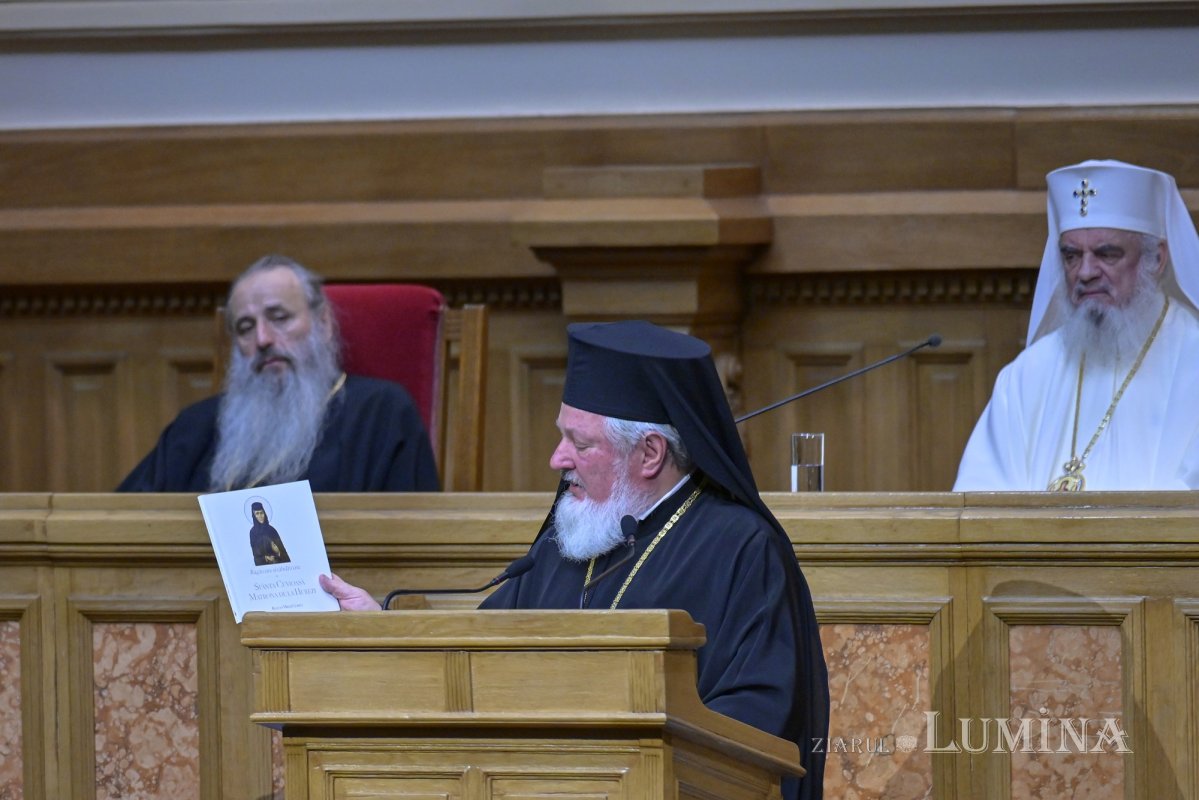 Ședință solemnă a Sfântului Sinod la Palatul Patriarhiei 378861