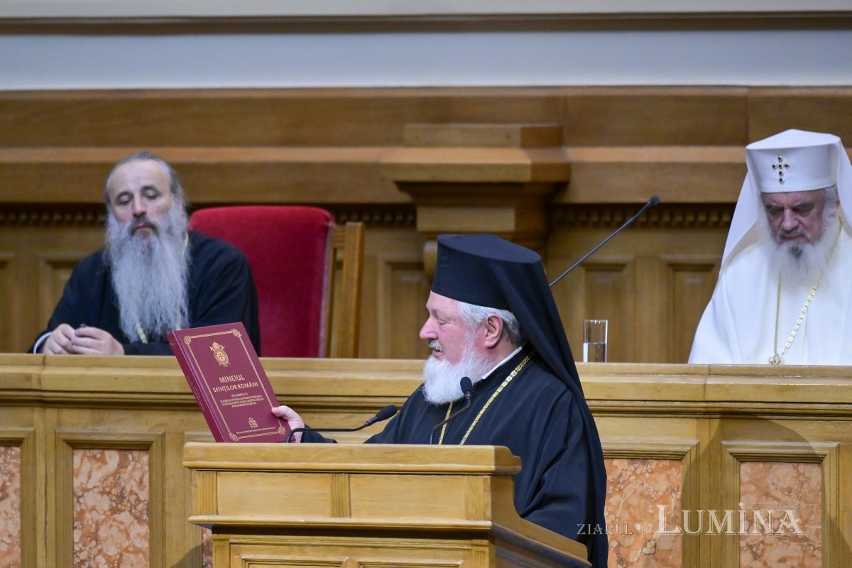 Ședință solemnă a Sfântului Sinod la Palatul Patriarhiei 378864