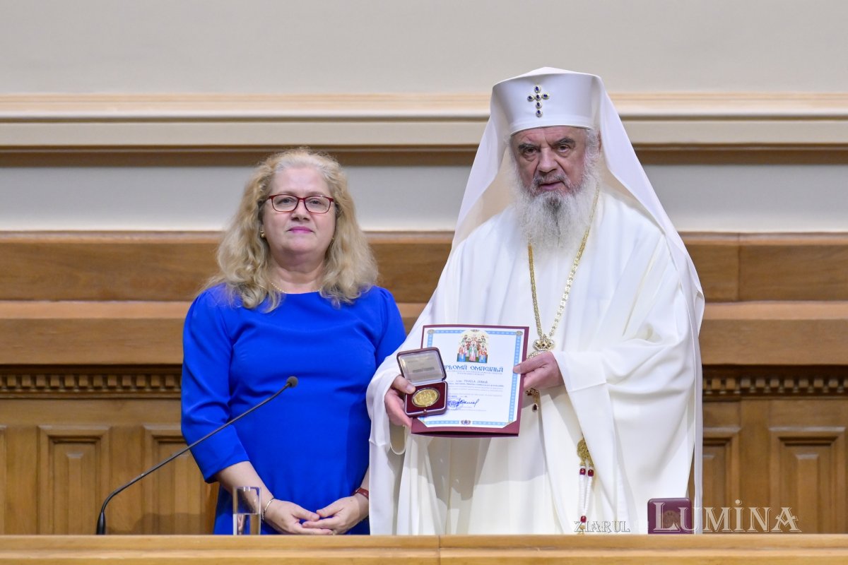 Ședință solemnă a Sfântului Sinod la Palatul Patriarhiei 378866