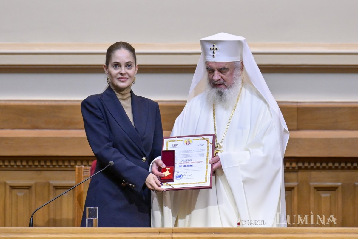 Ședință solemnă a Sfântului Sinod la Palatul Patriarhiei 378868