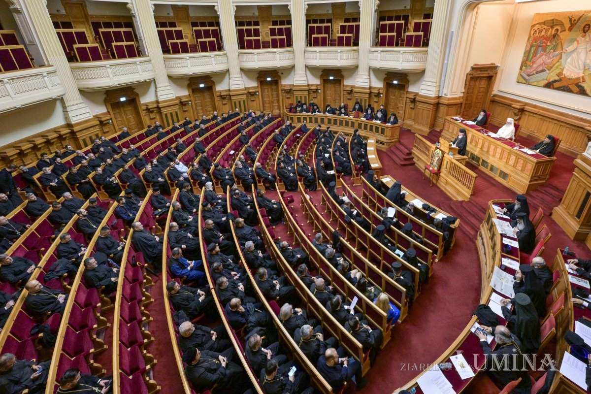 Ședință solemnă a Sfântului Sinod la Palatul Patriarhiei din București 378846