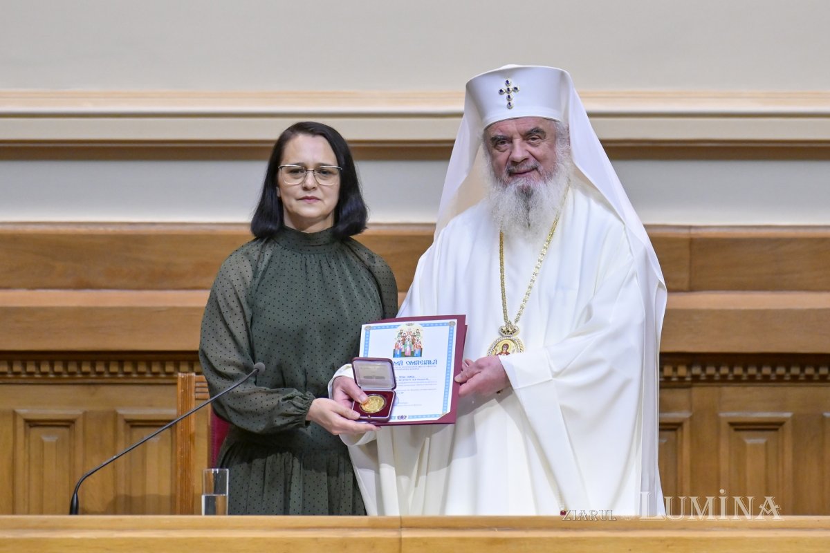 Ședință solemnă a Sfântului Sinod la Palatul Patriarhiei din București 378867