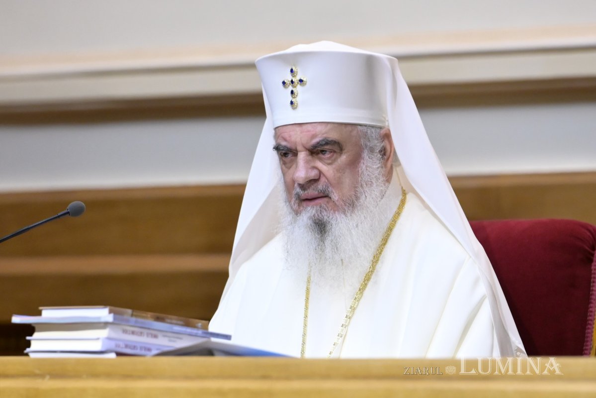 Întrunirea în ședință de lucru a Sfântului Sinod la Bucureşti 378943