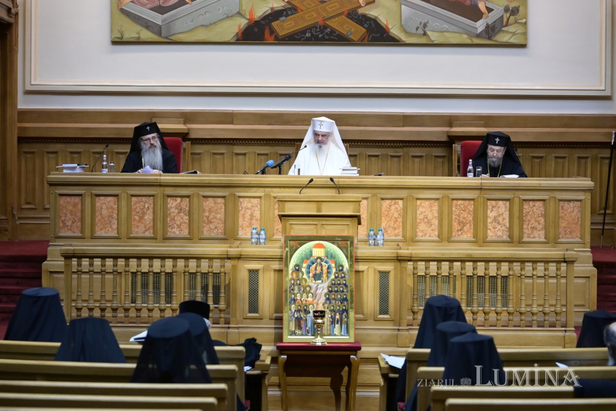 Noi hotărâri ale Sfântului Sinod al Bisericii Ortodoxe Române 378916