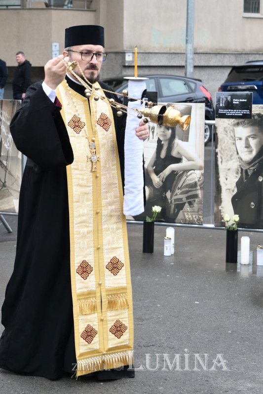 Rugăciune de pomenire a victimelor de la Clubul Colectiv 379017