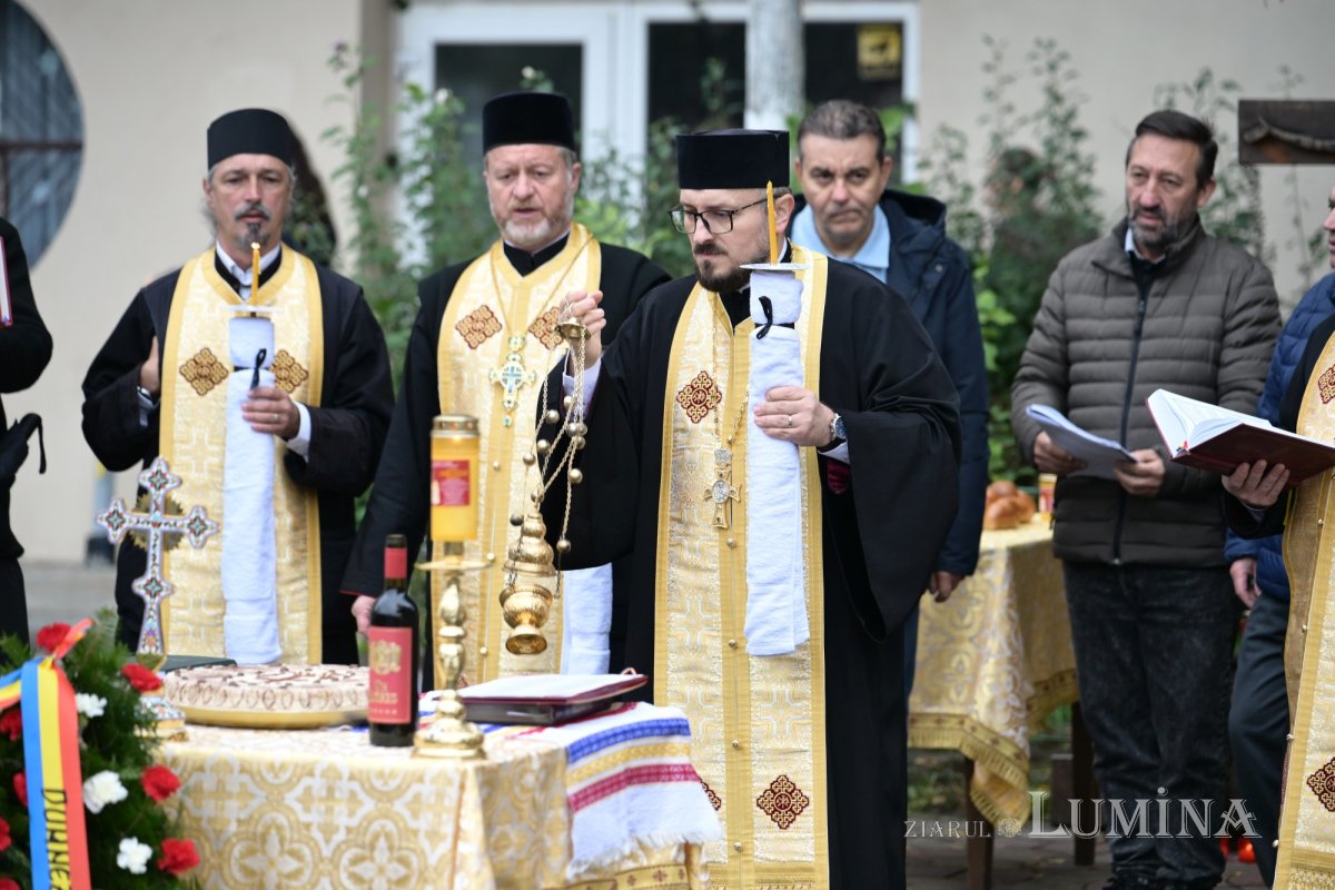 Rugăciune de pomenire a victimelor de la Clubul Colectiv 379020