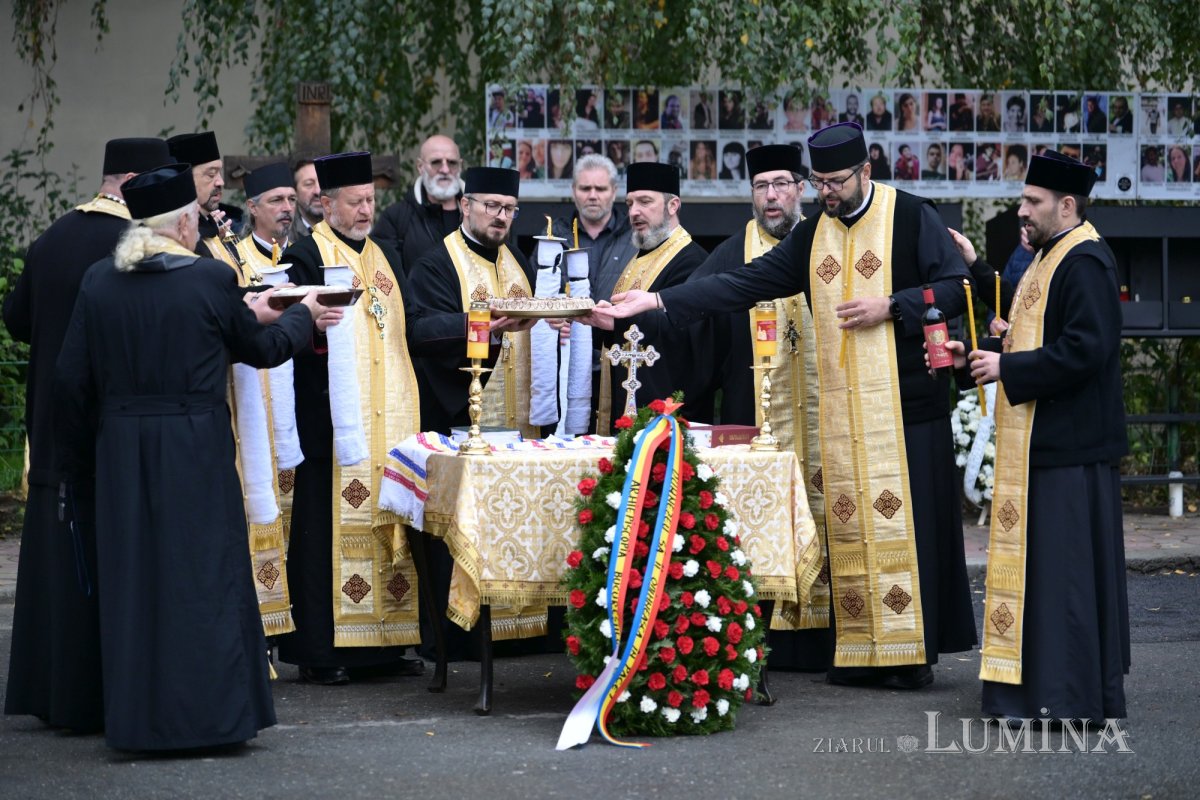 Rugăciune de pomenire a victimelor de la Clubul Colectiv 379028