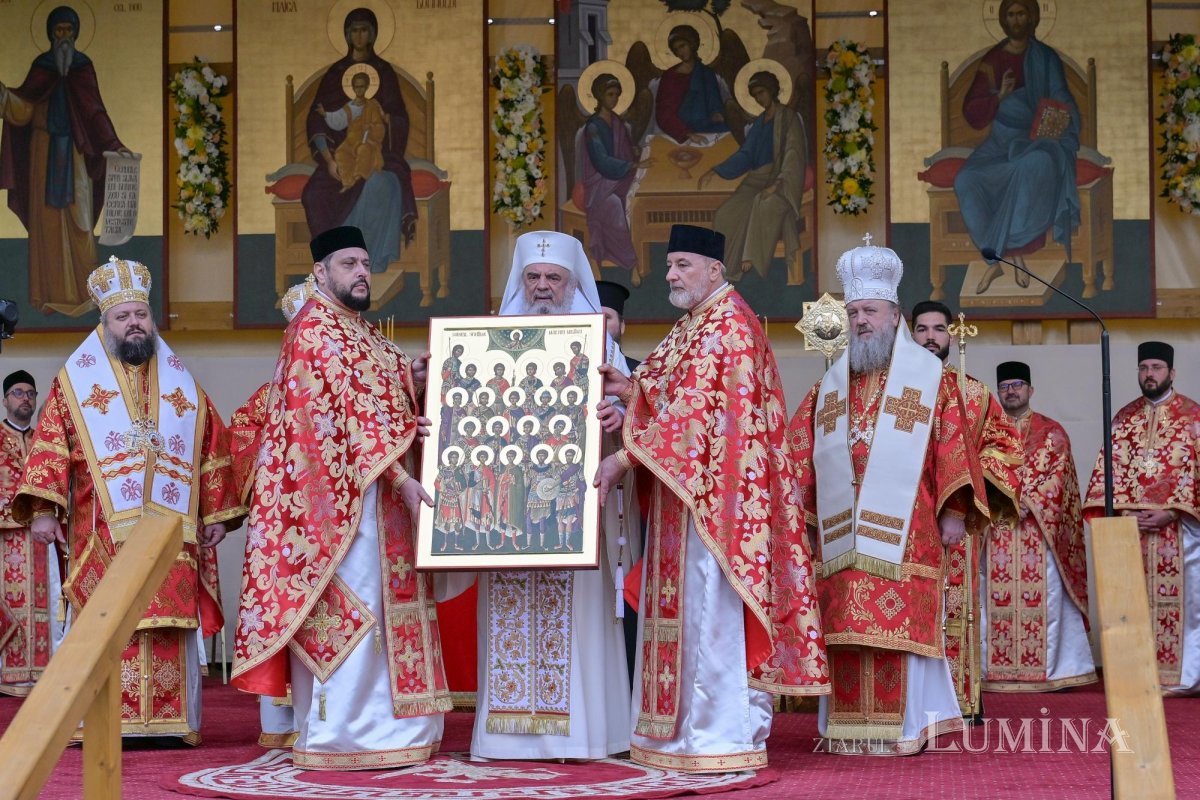 Sclipirile Luminii: Sărbătoarea Sfântului Cuvios  Dimitrie cel Nou, Ocrotitorul Capitalei 378992