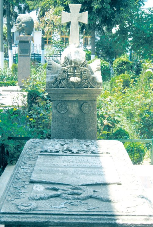 Bucuria slujbelor şi întrajutorarea umană, tradiţie la Biserica „Maica Precista” din Ploieşti Poza 352776