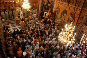 Mănăstirea „Duminica Sfinţilor români“ și-a serbat primul hram Poza 94575