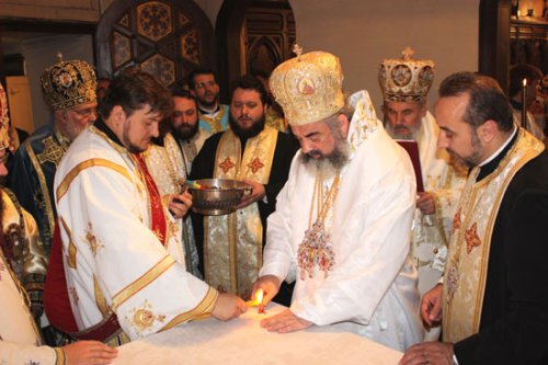 Un eveniment „mare şi binecuvântat” pentru românii ortodocşi din Franţa Poza 94783