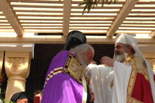 PS Ioan Selejan a fost ridicat în rang de Arhiepiscop onorific Poza 95118