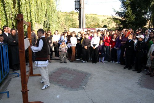 Manifestări religios-culturale cu prilejul prăznuirii Sfântului Ierarh Teodosie de la Brazi Poza 95399