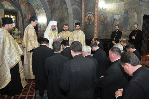 Hirotesii întru iconom stavrofor la Reşedinţa patriarhală Poza 95522